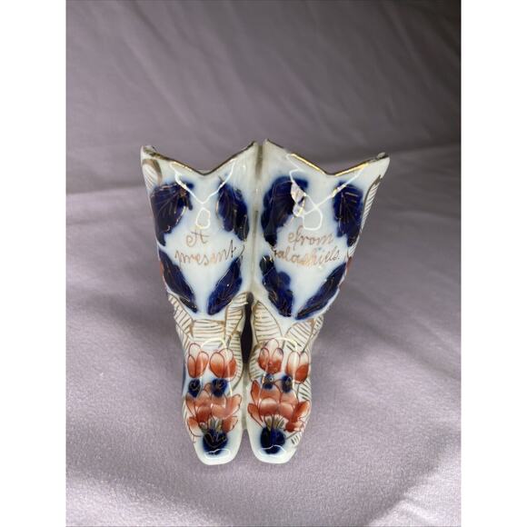 A Pair of Imari Pattern Boots Marked 113 - Picture 1 of 4
